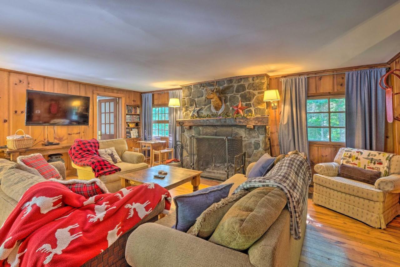 Charming Wilmington Cabin, 8 Mi To Mt Snow! Villa Luaran gambar