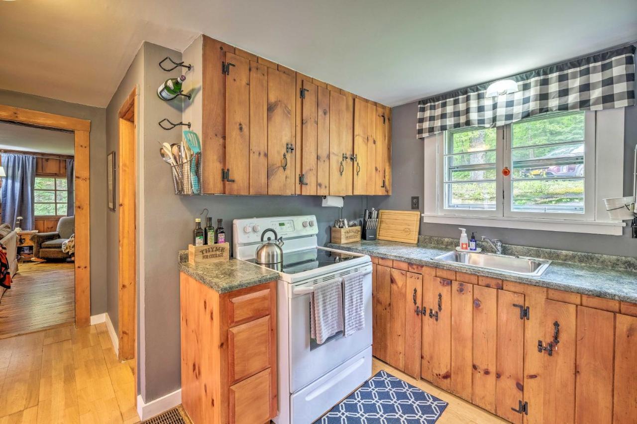 Charming Wilmington Cabin, 8 Mi To Mt Snow! Villa Luaran gambar