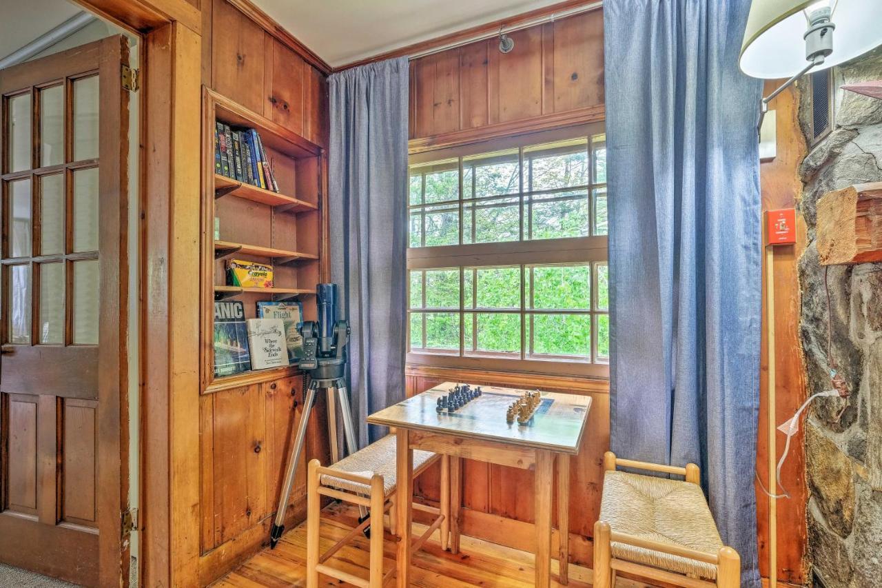 Charming Wilmington Cabin, 8 Mi To Mt Snow! Villa Luaran gambar